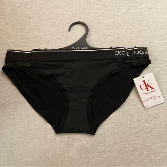 Calvin Klein CK One Micro Microfiber Bikini Panty Black Logo Waistband Small $20 - Picture 8 of 15